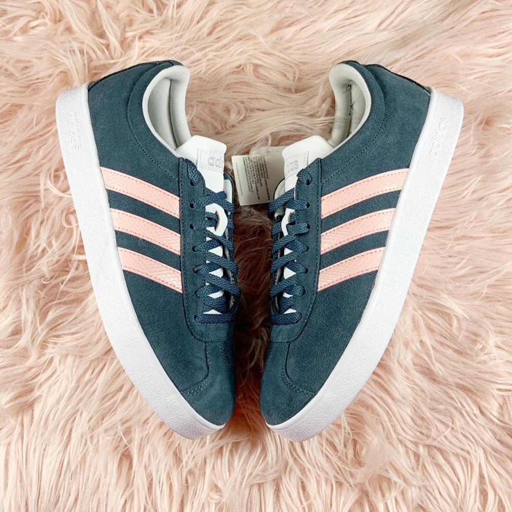 New Adidas Originals Women’s Sneakers - Picture 4 of 5